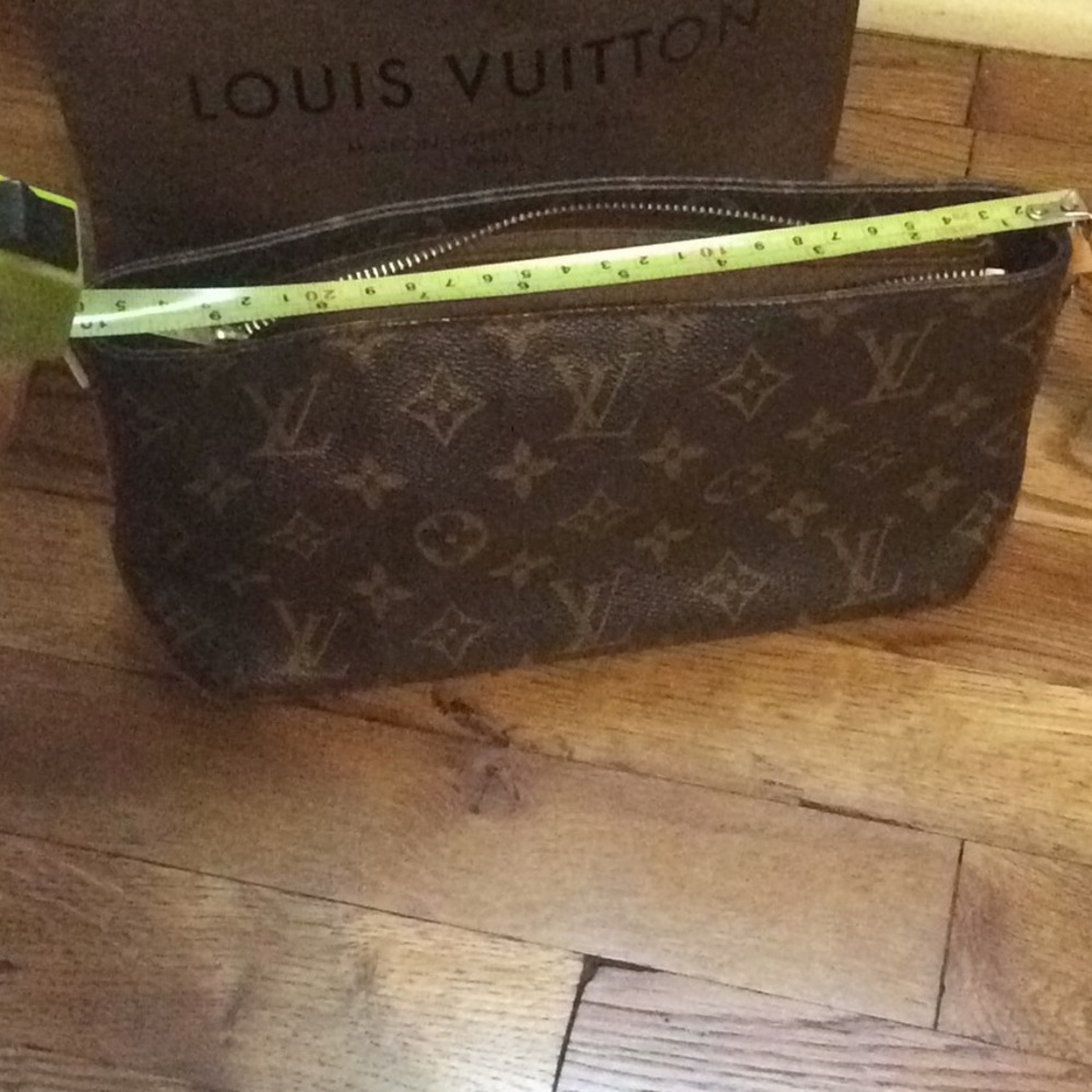 Louis Vuitton purse